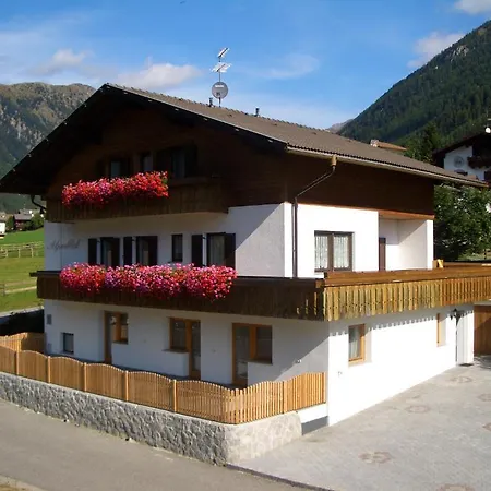 Alpenblick Apartment *